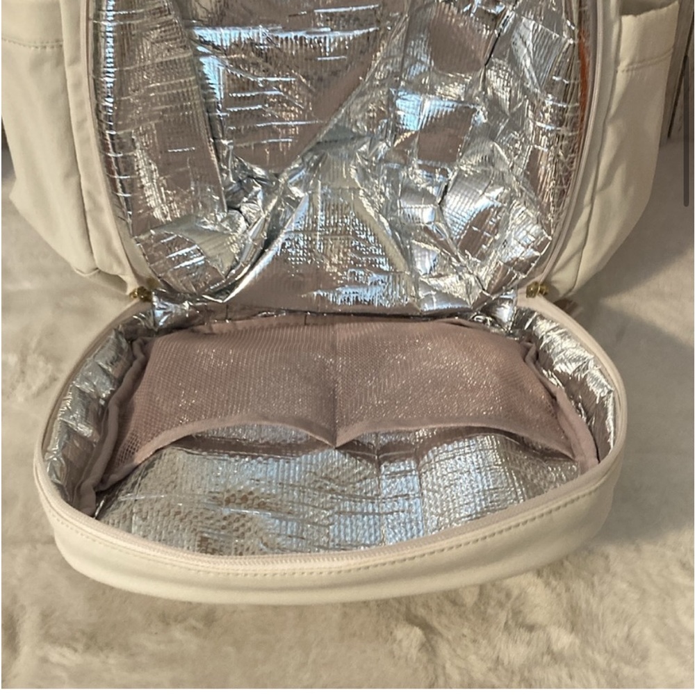 ISAAC MIZRAHI New York Tik Tok Viral Backpack| NWT| Cream Color - Picture 9 of 16